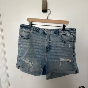 American Eagle Curvy Mom Short